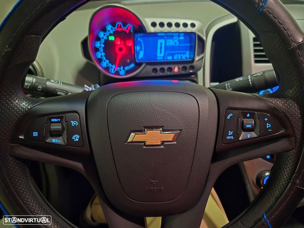 Chevrolet Aveo 1.2 LT Bi-Fuel - 24