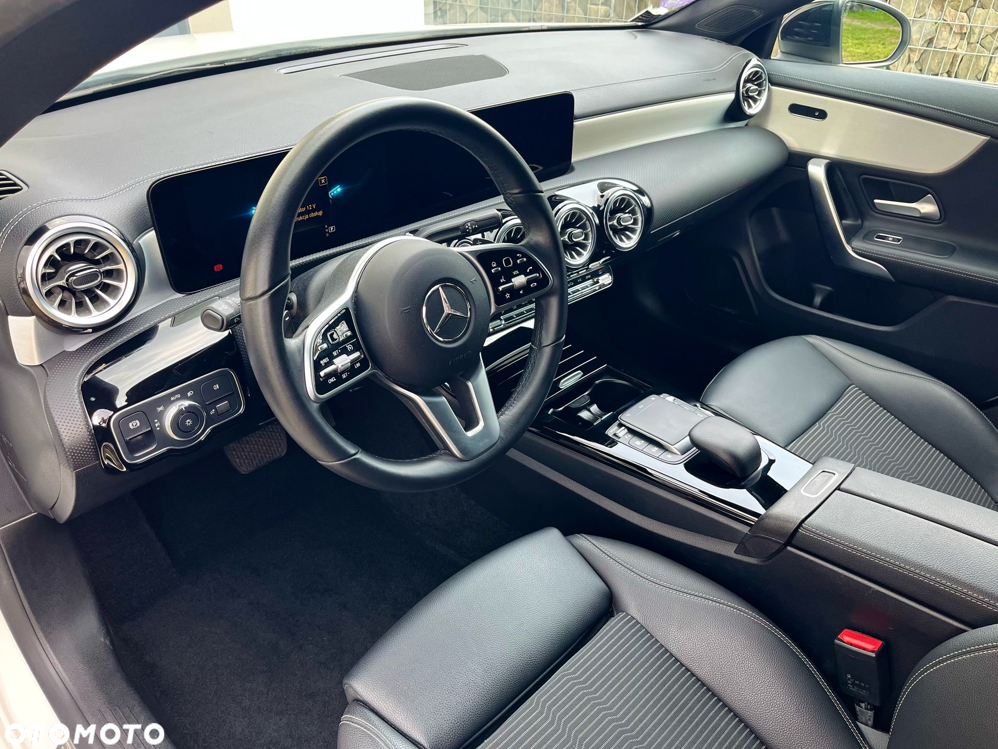 Mercedes-Benz CLA - 13