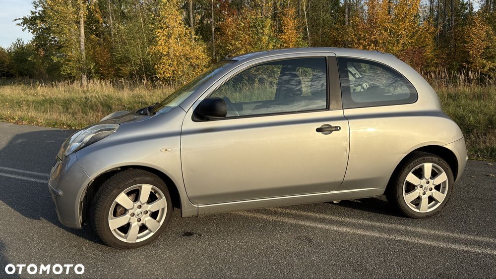 Nissan Micra - 1