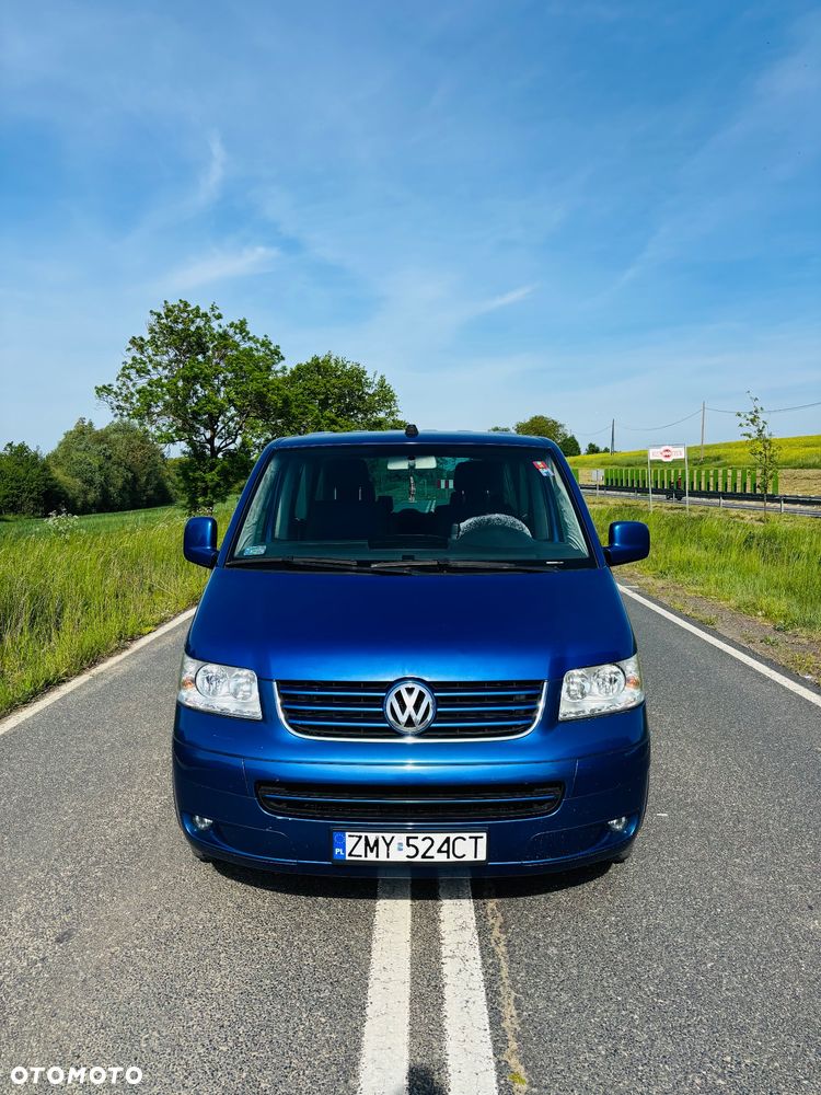 Volkswagen Multivan - 2