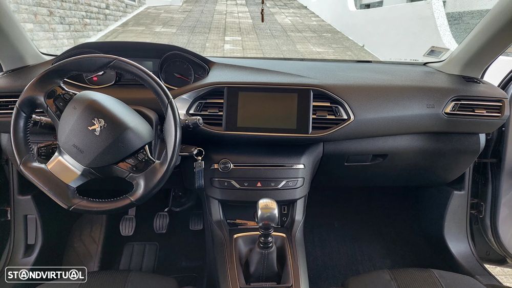 Peugeot 308 1.6 e-HDi Allure J17 - 9