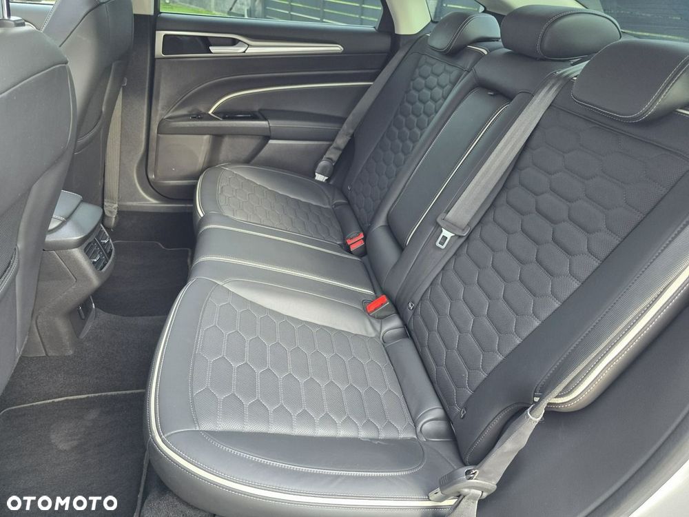 Ford Mondeo 2.0 Hybrid Vignale - 19