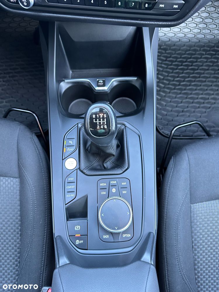 BMW Seria 1 118i Sport Line - 15
