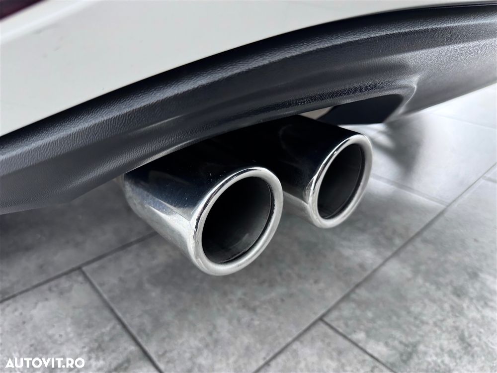 Volkswagen Golf GTD 2.0 TDI SCR DSG - 19