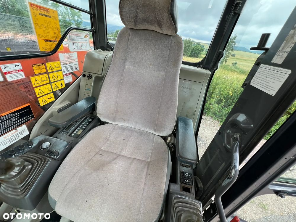 Hitachi ZX135 US - 7