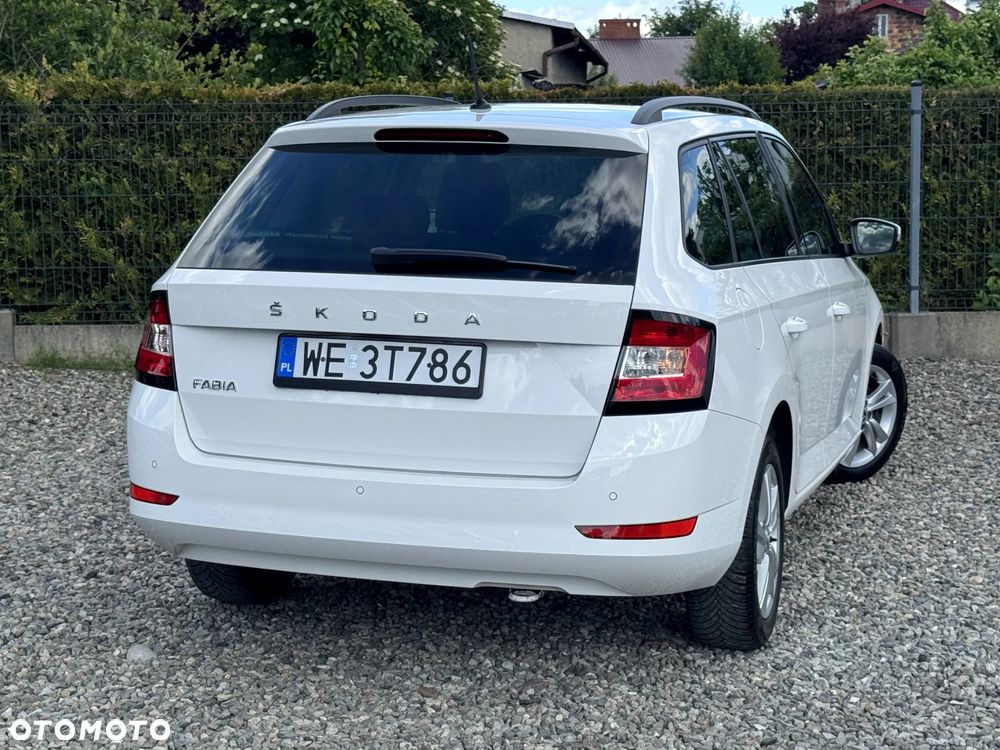 Skoda Fabia 1.0 TSI Ambition - 4