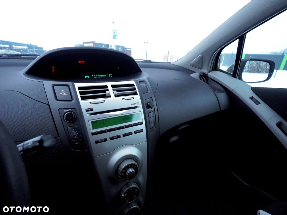 Toyota Yaris 1.0 Luna A/C - 14