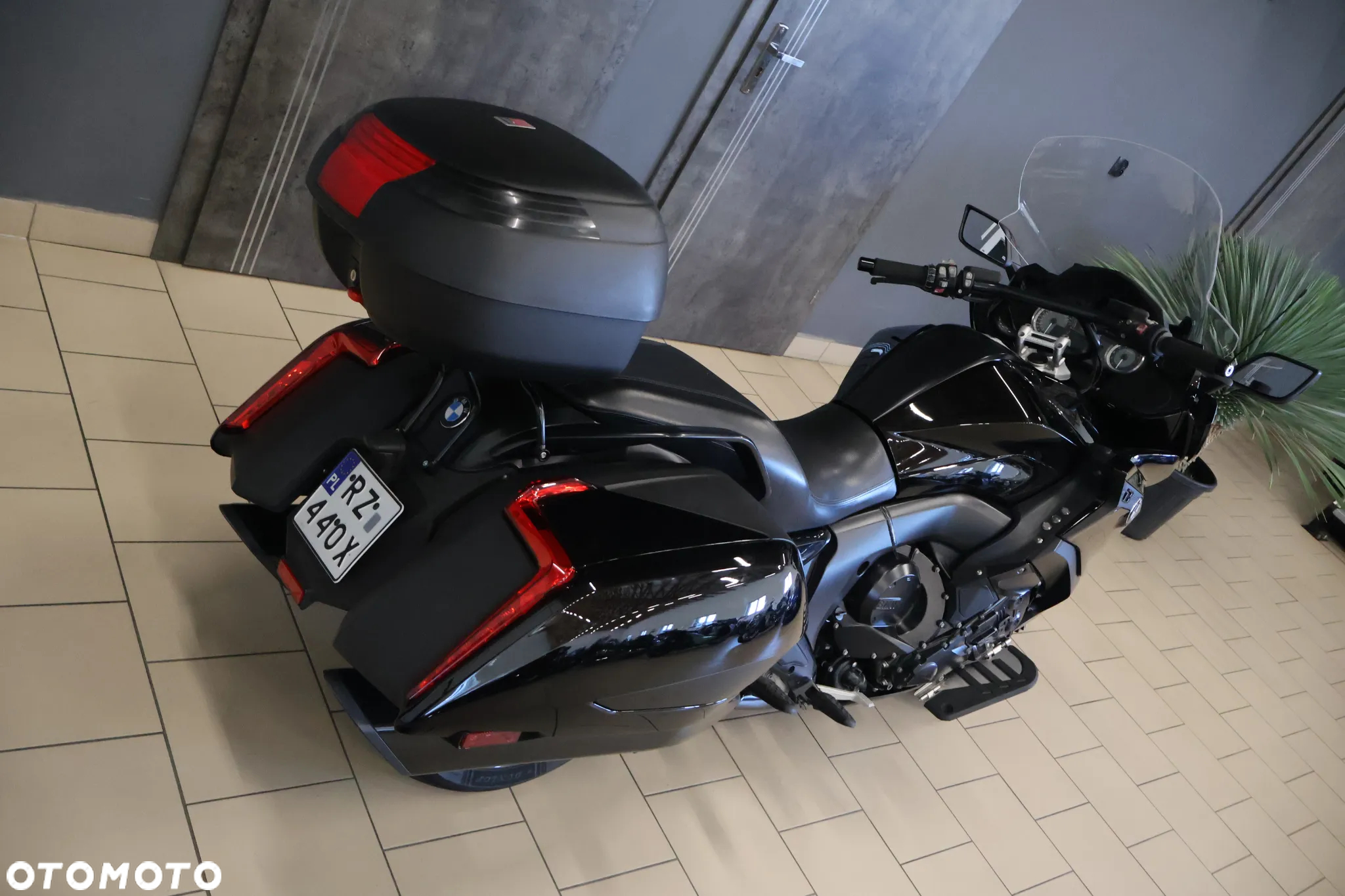 BMW K - 7