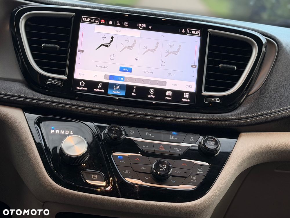 Chrysler Pacifica - 25