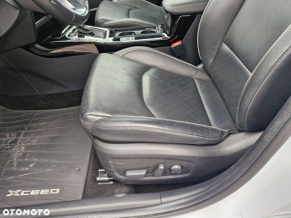 Kia XCeed 1.6 CRDi SCR L Business Line DCT - 11