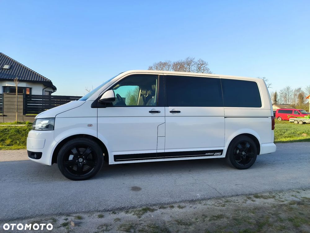 Volkswagen Multivan - 7
