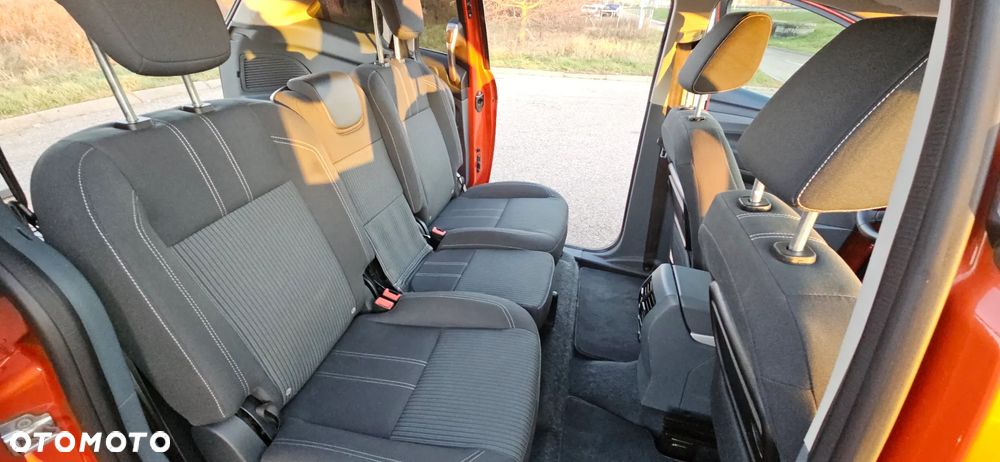 Ford Grand C-MAX - 15