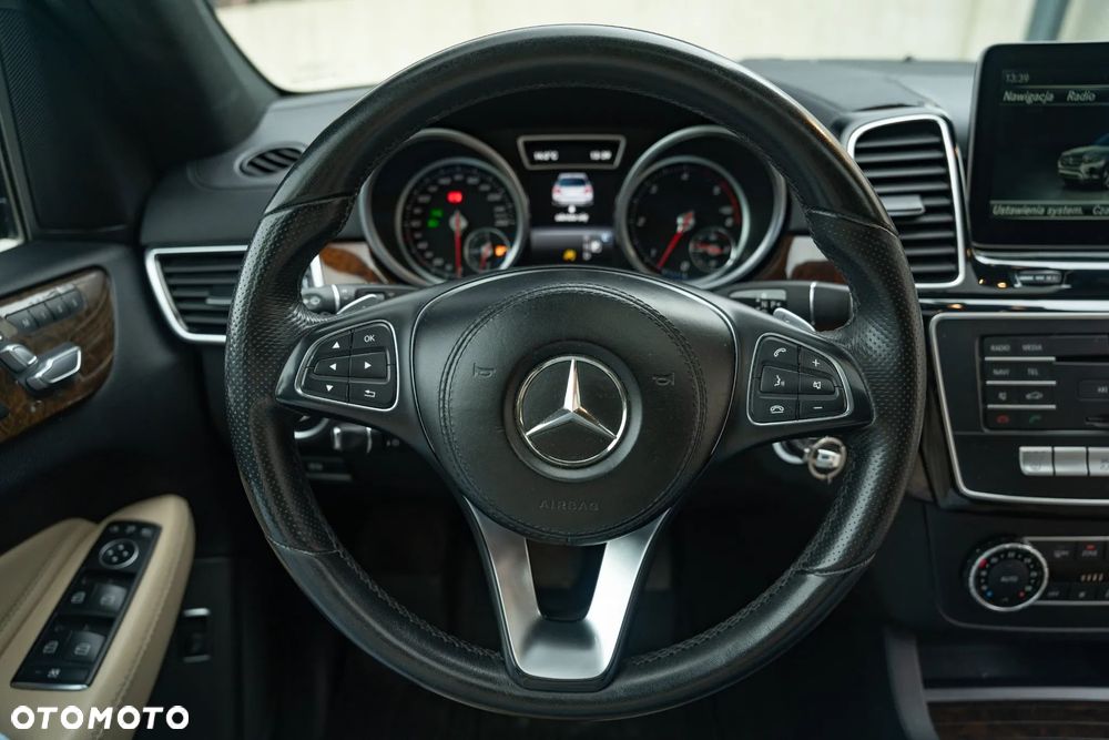 Mercedes-Benz GLS - 10