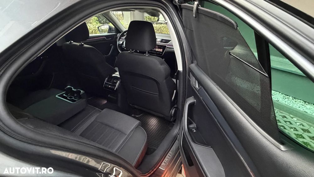 Skoda Superb 2.0 TDI DSG Style - 33