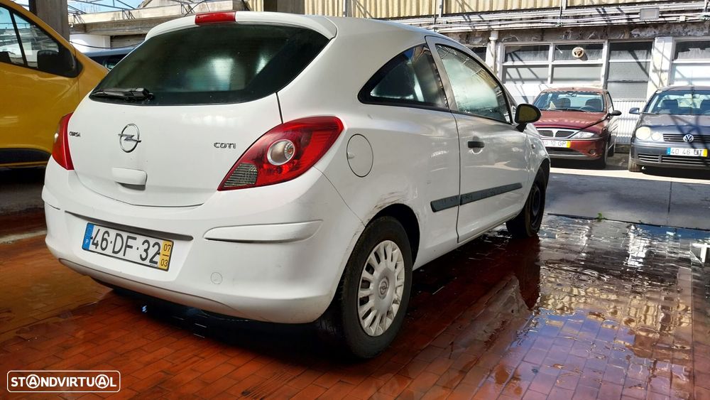 Opel Corsa 1.3 CDTi CMON - 18