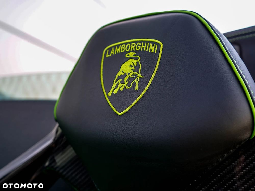 Lamborghini Huracan Performante - 27