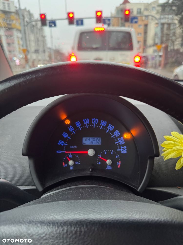 Volkswagen New Beetle - 10