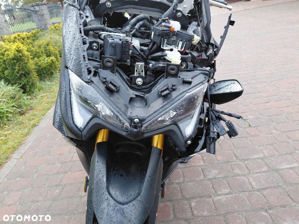Yamaha Tmax - 21