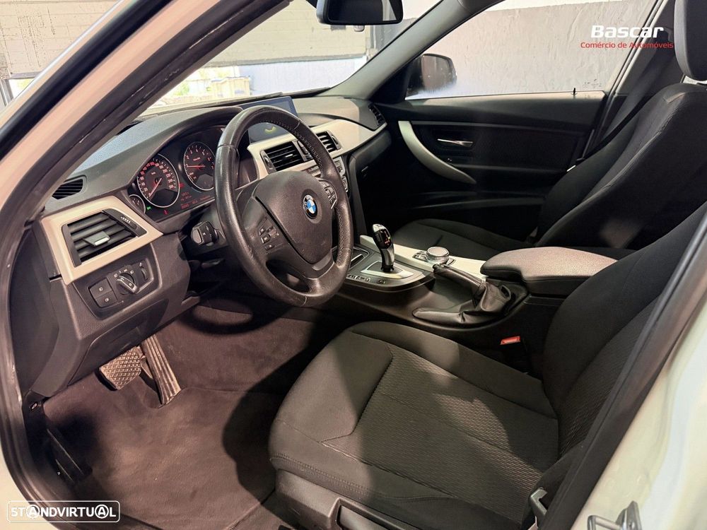 BMW 330 - 18