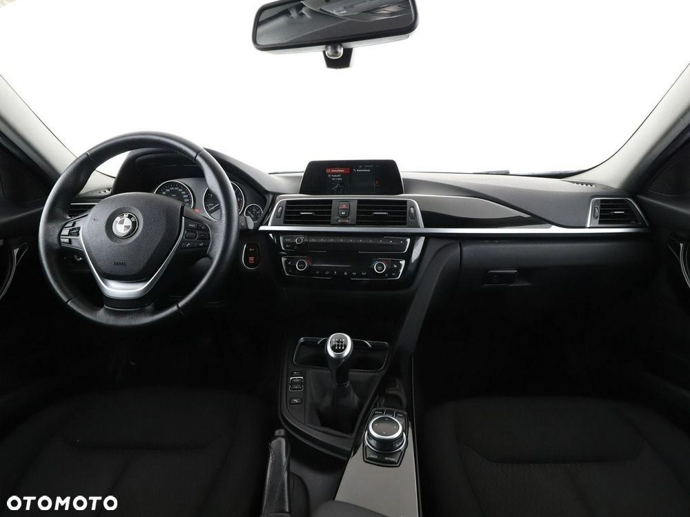 BMW Seria 3 320d Advantage - 16