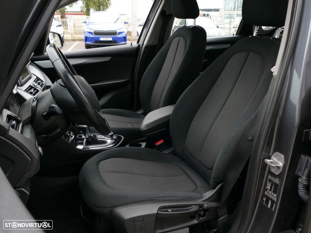 BMW 216 Active Tourer d Advantage Auto - 27