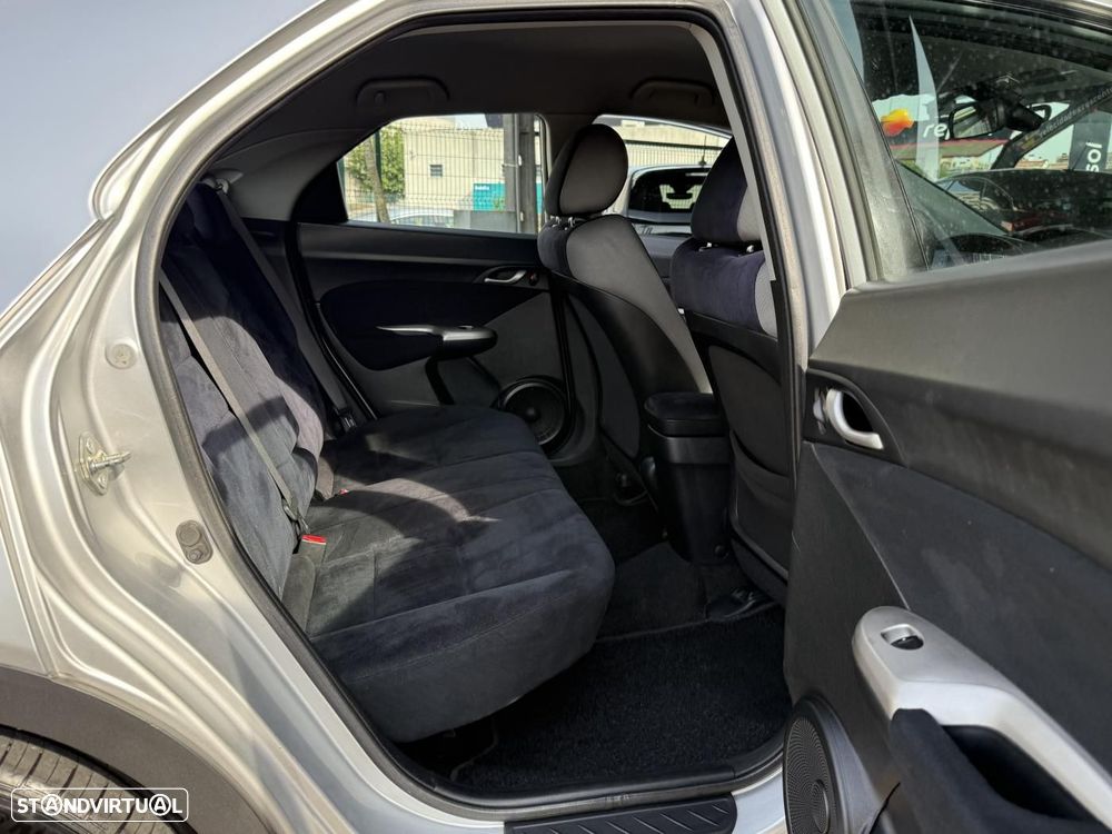 Honda Civic 1.4 Comfort - 27