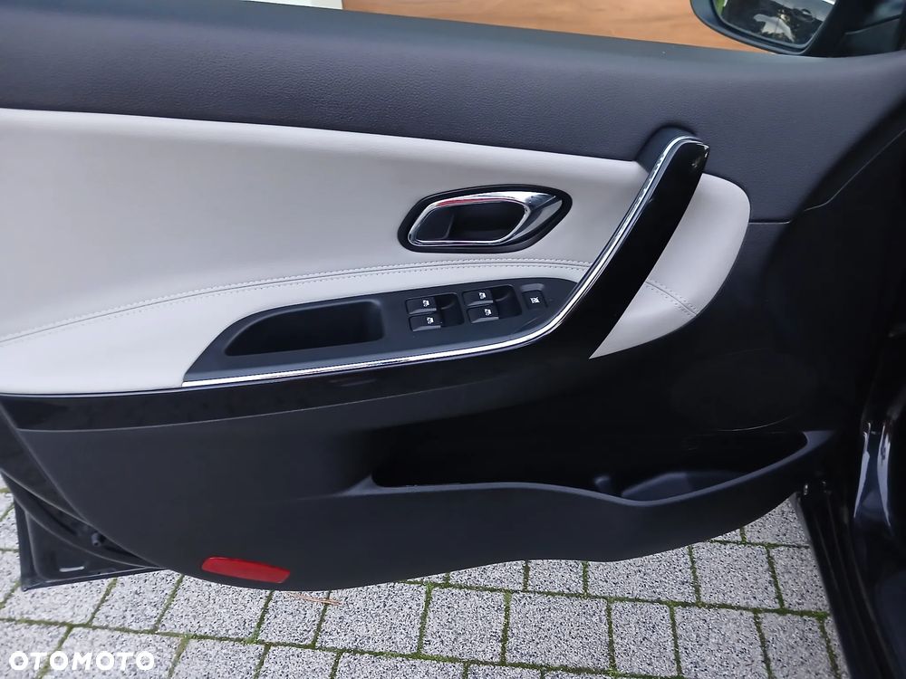 Kia Ceed 1.6 GDI Platinum Edition - 25