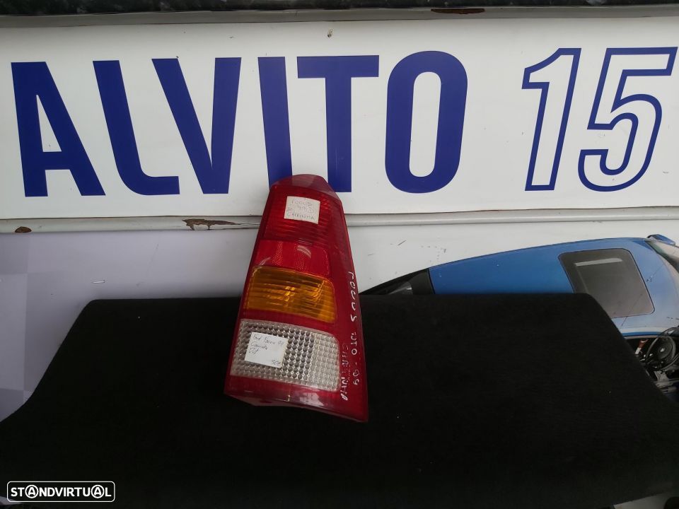 Farolim Direito Ford Focus Carrinha - 1