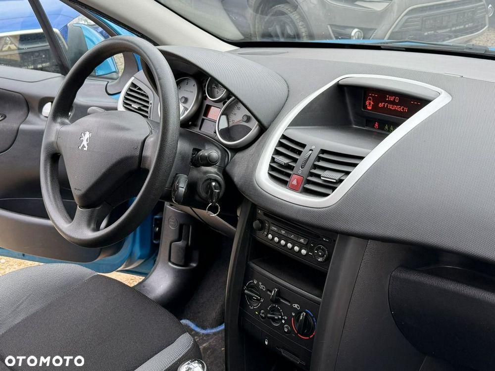 Peugeot 207 - 16
