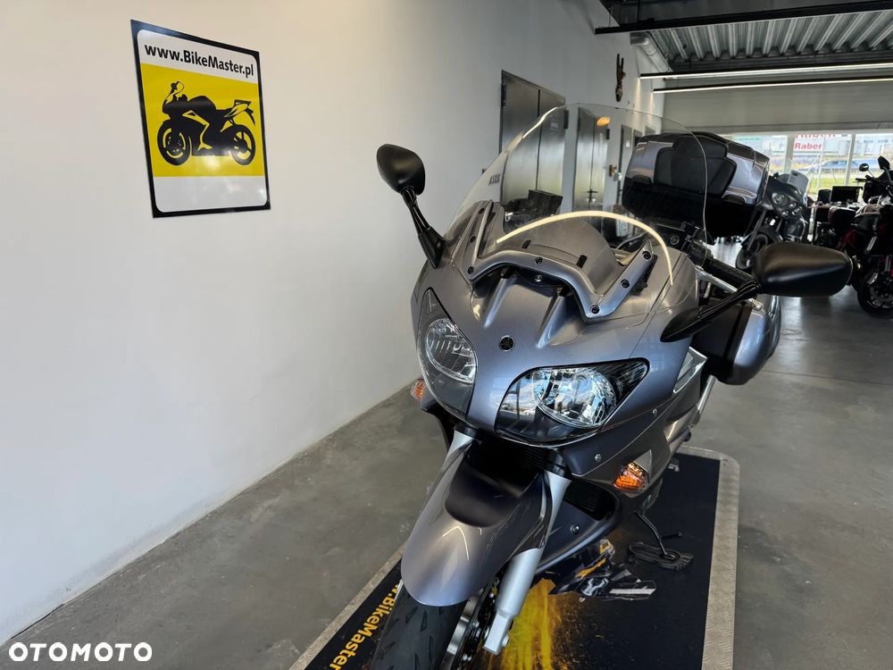 Yamaha FJR - 33