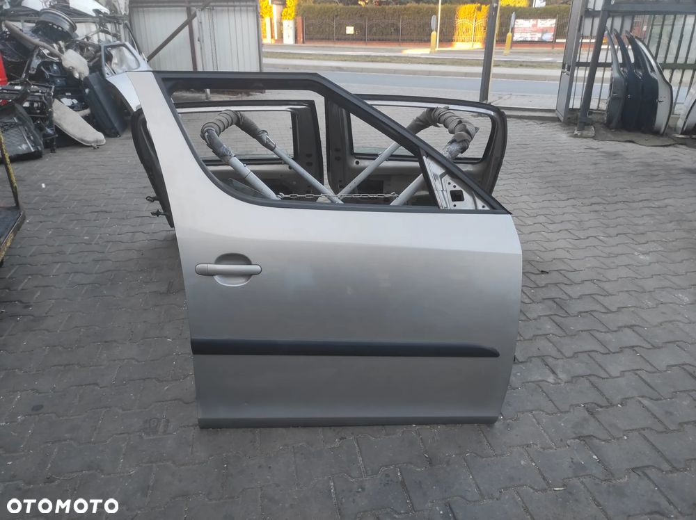 DRZWI PRZEDNIE PRZÓD PRAWE SKODA ROOMSTER PRAKTIK 9202 ZŁOTE WYSYŁKA !!!!!! - 1