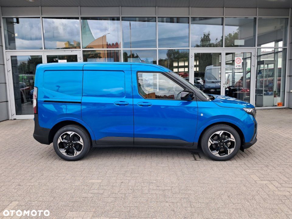Ford Transit Courier - 9