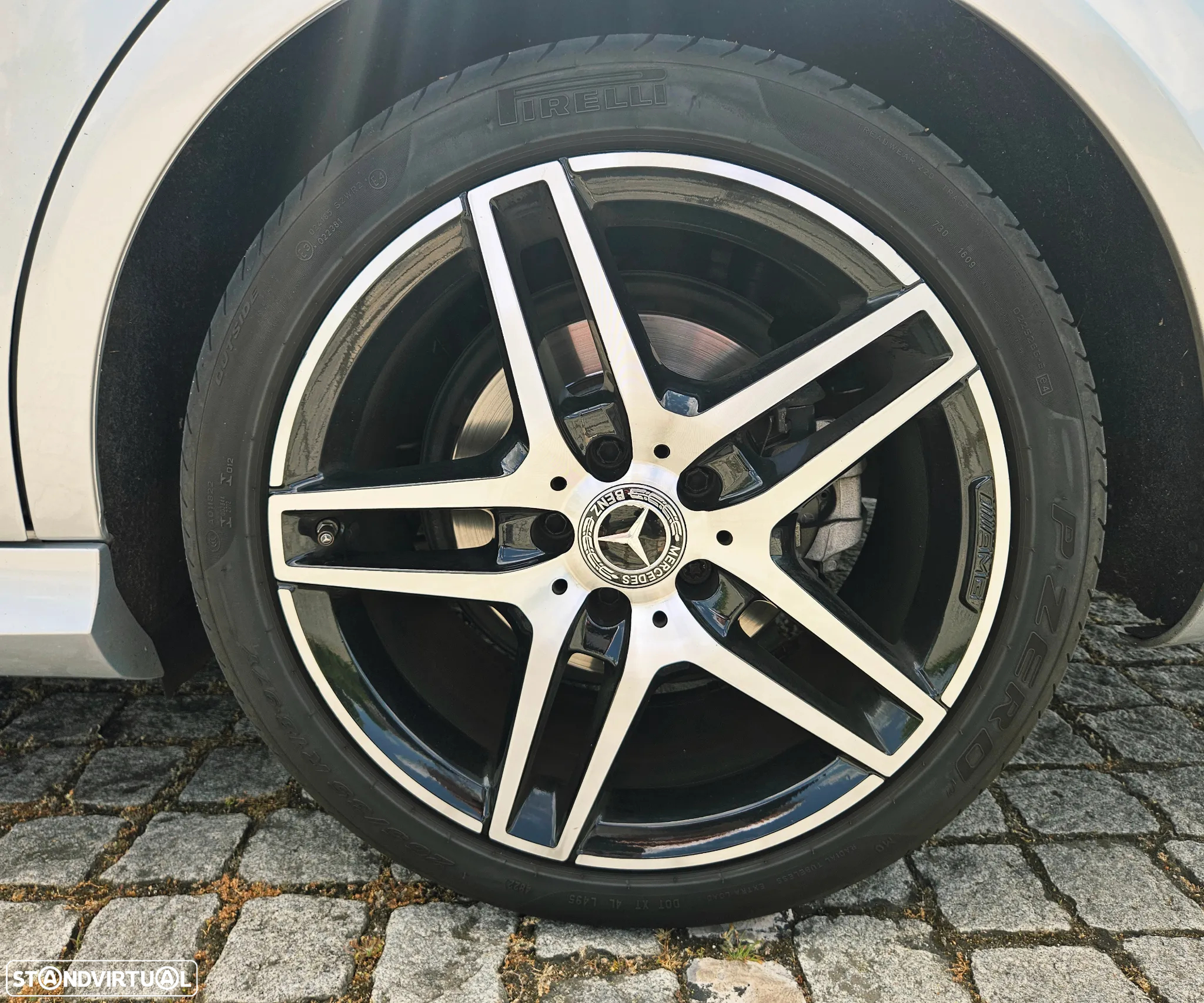 Mercedes-Benz E 300 Bluetec Hybrid Avantgarde - 13