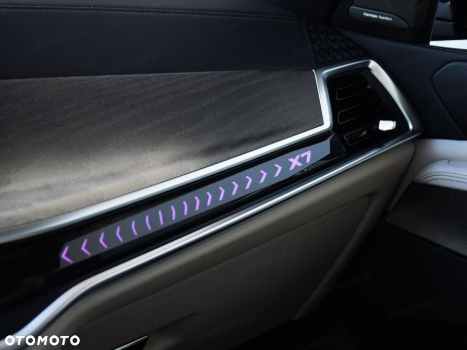 BMW X7 - 11