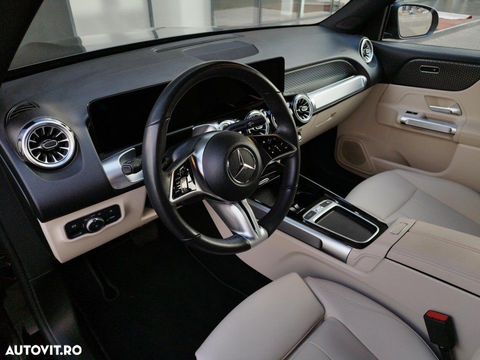 Mercedes-Benz GLB - 9