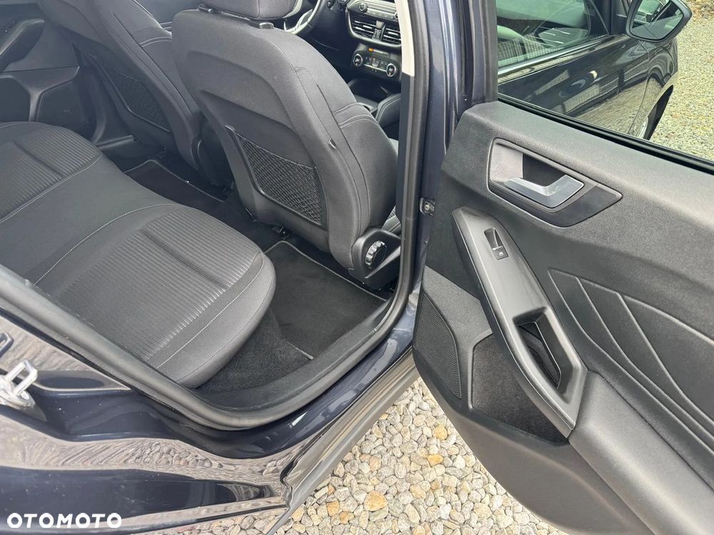 Ford Focus 1.5 EcoBlue Start-Stopp-System COOL&CONNECT DESIGN - 18