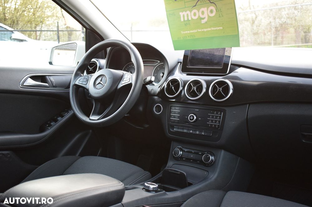 Mercedes-Benz B 220 - 9