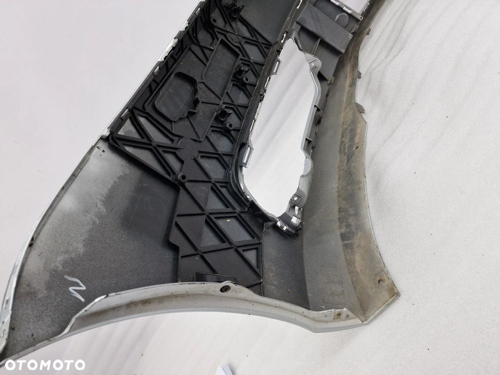 VW PASSAT B7 3AA 10- ZDERZAK PRZEDNI PRZÓD , ŁADNY , SREBRNY METALIK , BEZ SPRYSKÓW I PDC , NR AUKCJI NZ846 - 17