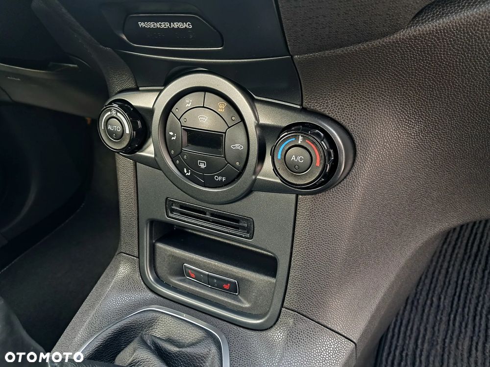 Ford Fiesta 1.0 Celebration - 18