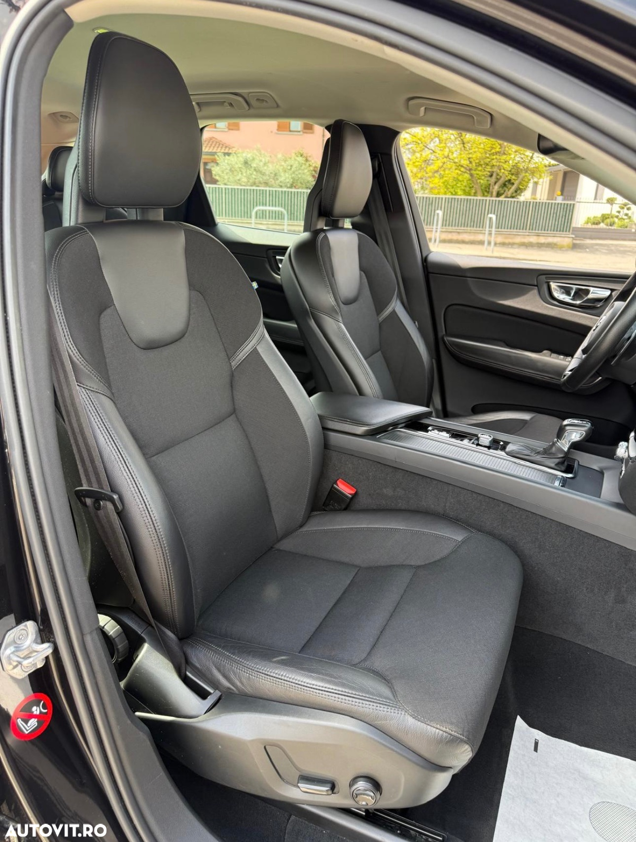 Volvo XC 60 D4 AWD Momentum - 8