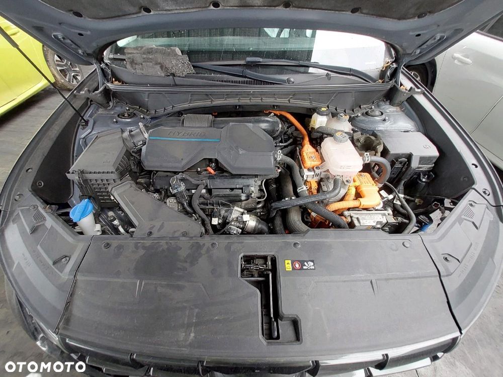 Hyundai Tucson 1.6 T-GDi 48V-Hybrid 4WD DCT Trend - 9