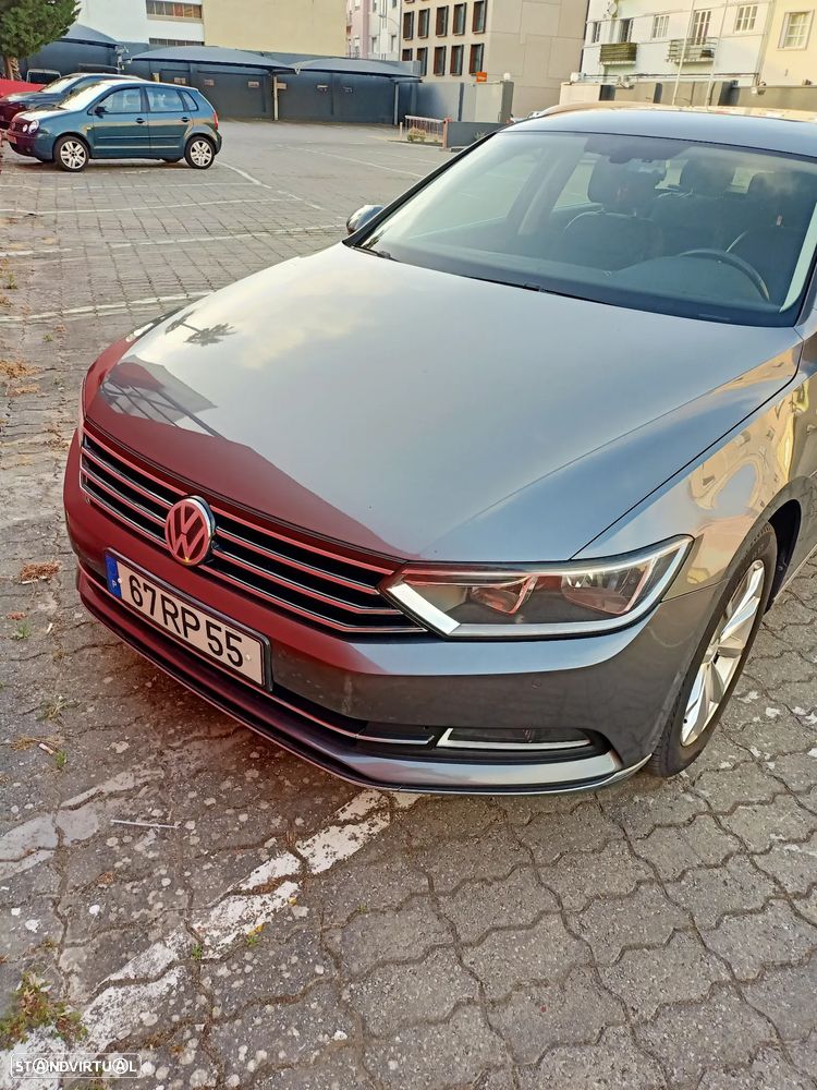 VW Passat Variant 2.0 TDI Highline DSG - 16