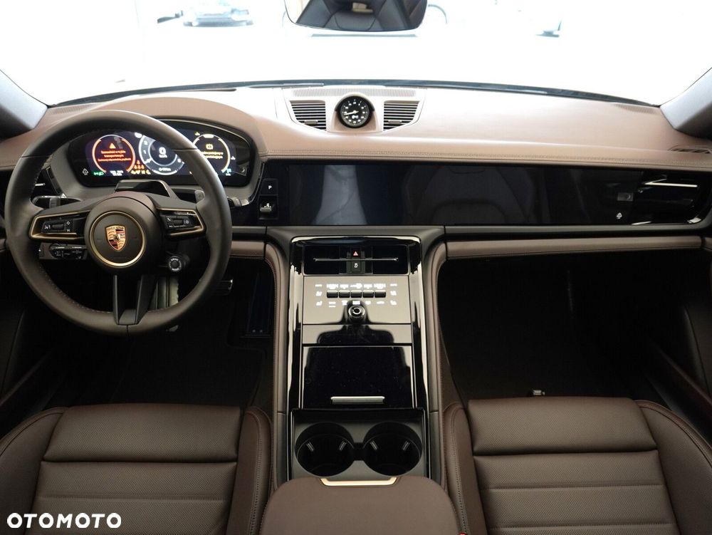 Porsche Panamera 4 - 36