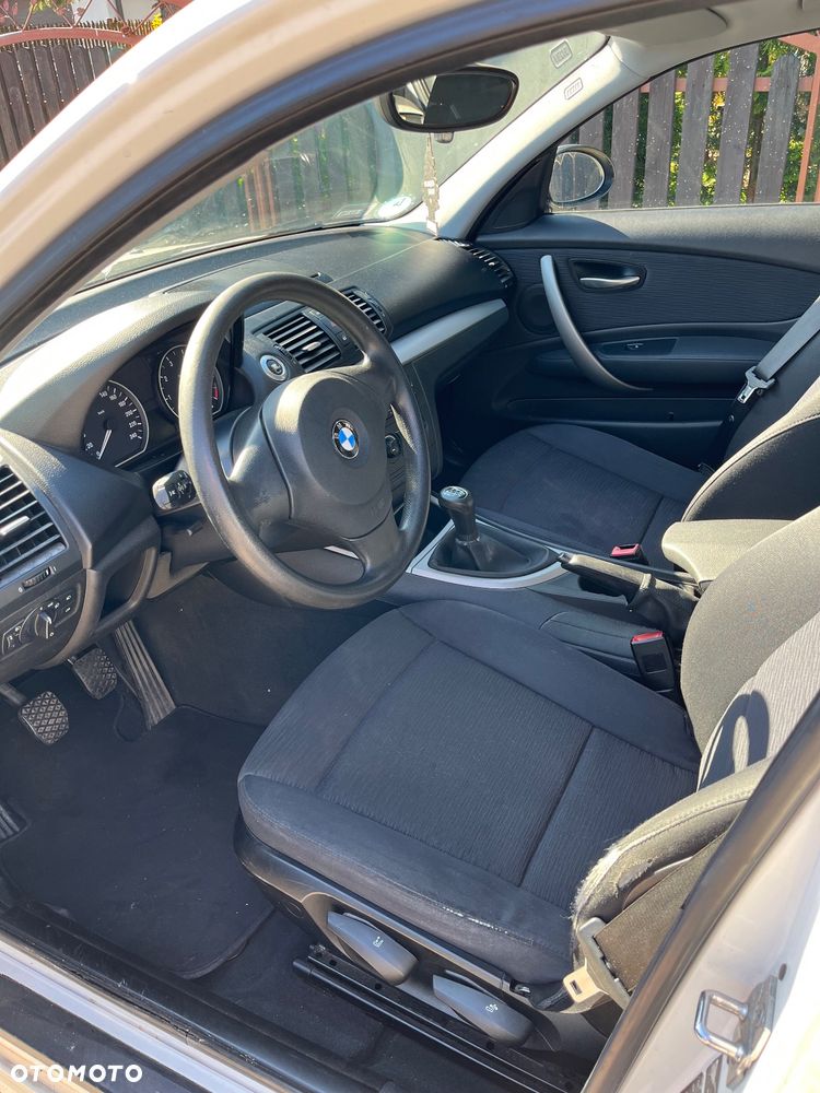 BMW Seria 1 116i - 6