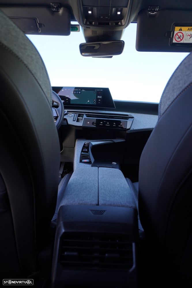 Peugeot 3008 1.2 Hybrid Allure e-DCS6 - 24