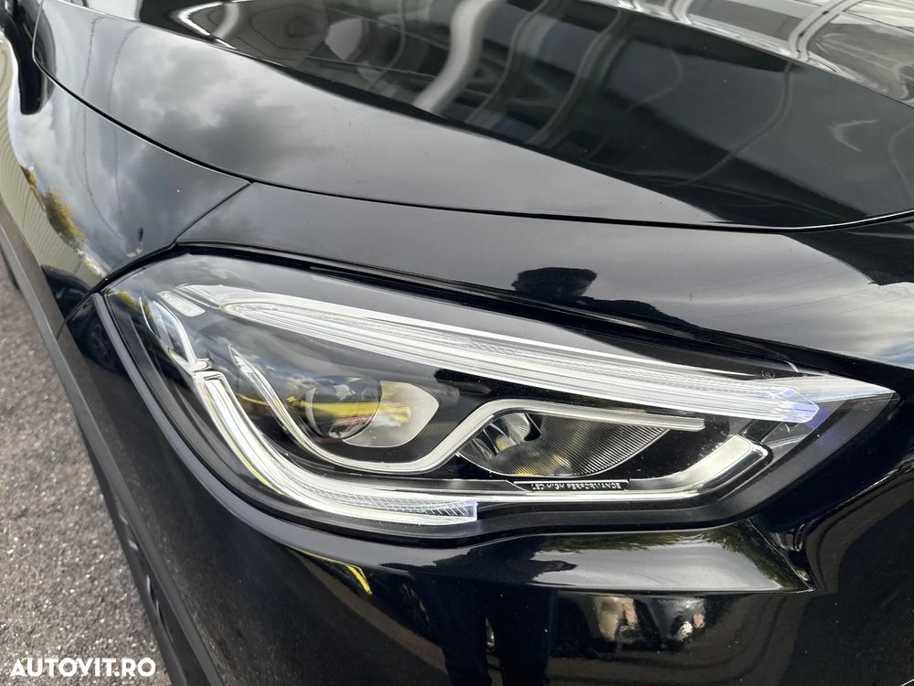 Mercedes-Benz GLA - 25