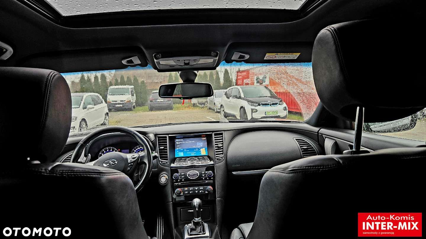 Infiniti QX70 - 29