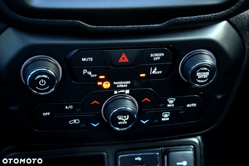 Jeep Renegade 1.4 MultiAir Limited FWD S&S - 27