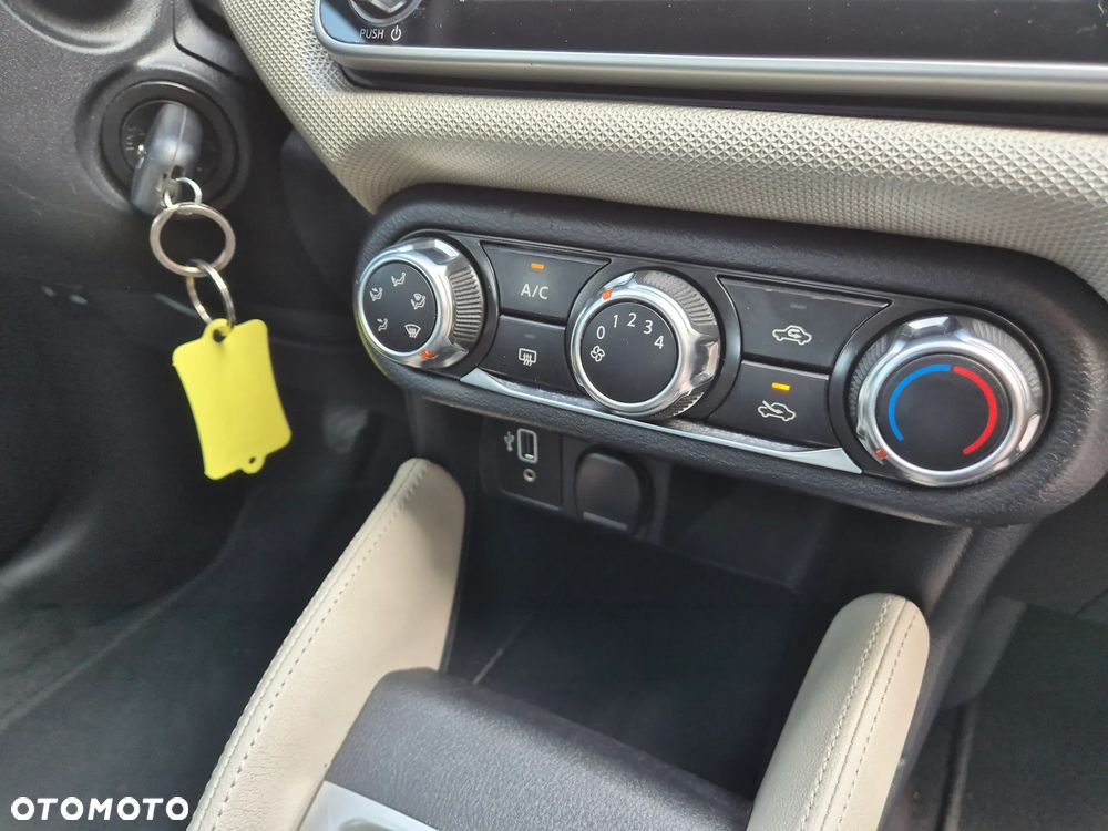 Nissan Micra 1.0 Visia Plus - 27