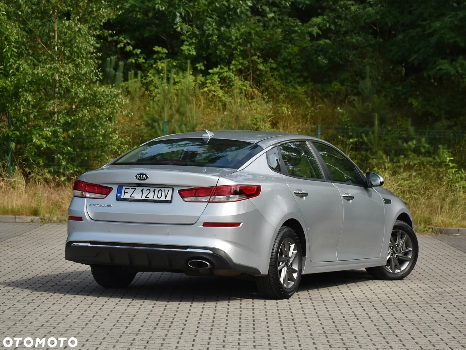 Kia Optima - 12